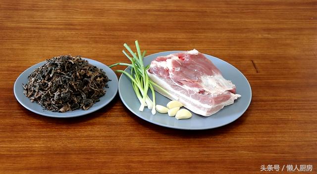 梅干菜烧肉的做法下厨房(梅干菜烧肉图片)
