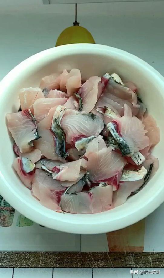 老坛酸菜鱼片，简单家常做法，酸酸辣辣的开胃又下饭