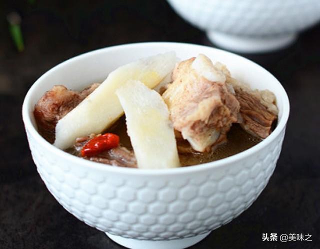 山药排骨汤的17种做法，口味清淡咸鲜，营养丰富适合全家喝的汤