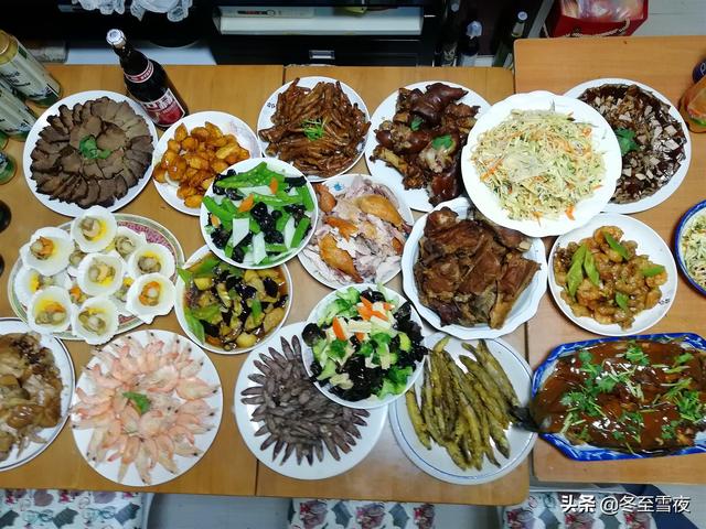 东北普通人家的除夕年夜饭，18个菜，下酒硬菜多，你喜欢吗？