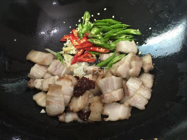 回锅肉怎么做？四川回锅肉的做法大全，有卖相还好吃！