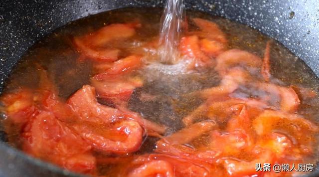 饭店烧的西红柿蛋汤，比自己烧的好喝，原来是这样做的，蛋滑汤浓