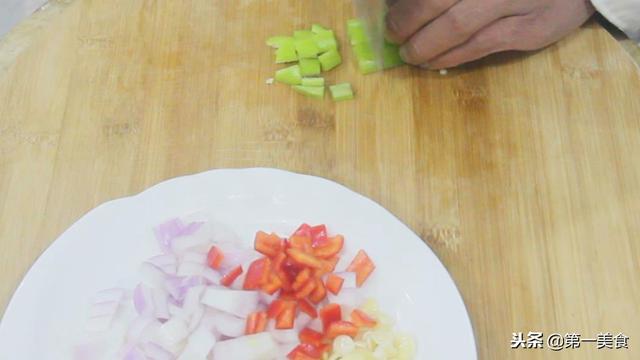 厨师长分享三色杏仁的家常做法，杏仁不苦又能降血糖血脂
