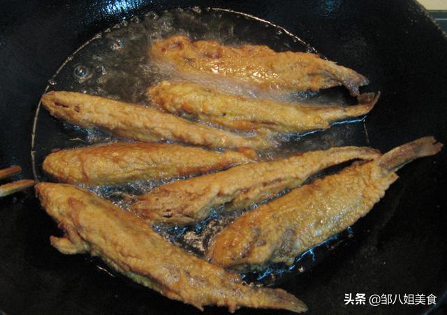 做干炸小黄鱼，调面糊很关键，教您正确做法，酥脆不回软，很好吃