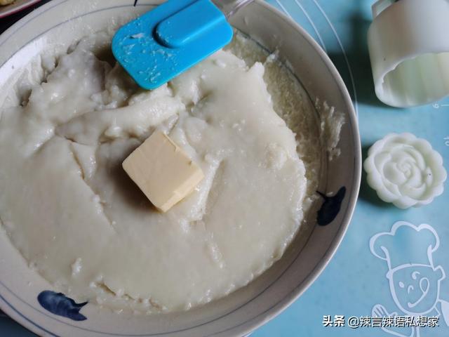 为家人做一款低糖低油的冰皮绿豆馅月饼，详细图文解锁全过程