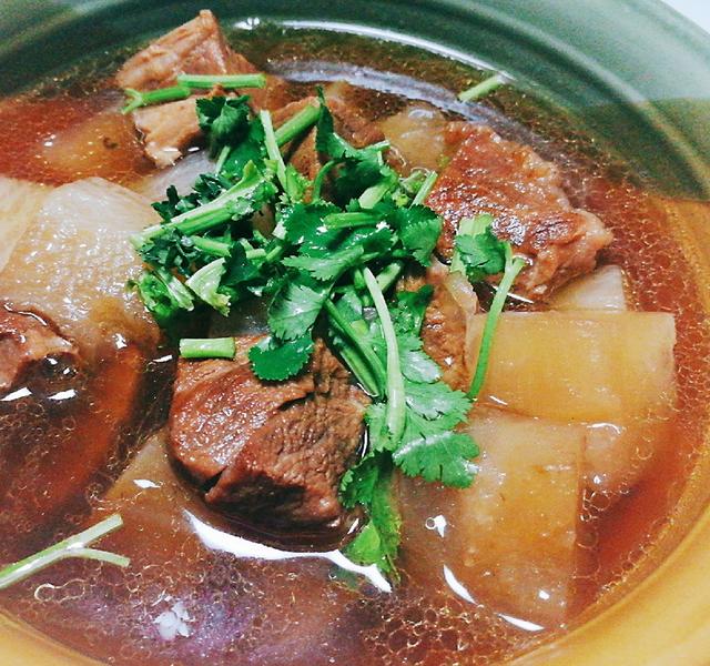 高压锅炖牛肉，适合大人孩子的冬日滋补家常美食，简单快手做硬菜