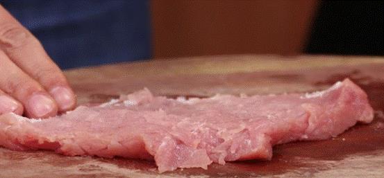 小丫厨房：无肉不欢！“舌尖上的炸猪排”美味秘诀全在这