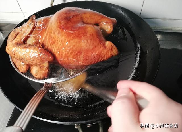 烧鸡好吃有秘诀，关键在这2步，年夜饭端上桌，绝对有面子，倍香