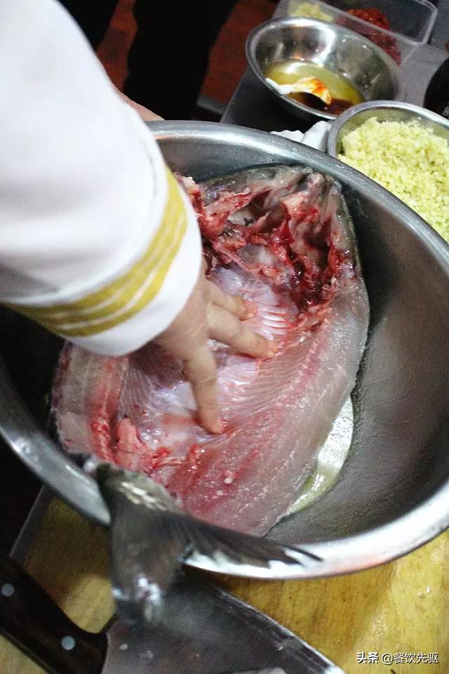 价值40万的秘制红油配方正宗重庆烤鱼详细制作流程！附赠多种味型
