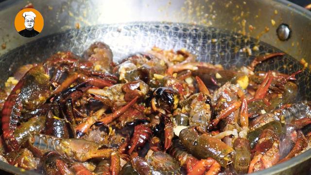 香辣小龙虾正确做法，大厨给你秘制配方，香辣入味超过瘾