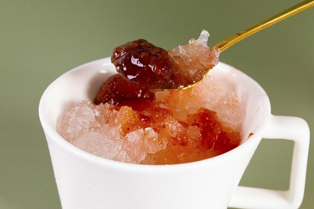 酷暑必备随身冰沙杯，不用插电！在家做出40块一杯的“星冰乐”