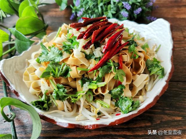 夏季餐桌，凉菜最受欢迎，分享12道东北凉菜做法，开胃又好吃下饭