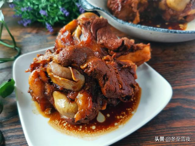 夏季餐桌，凉菜最受欢迎，分享12道东北凉菜做法，开胃又好吃下饭