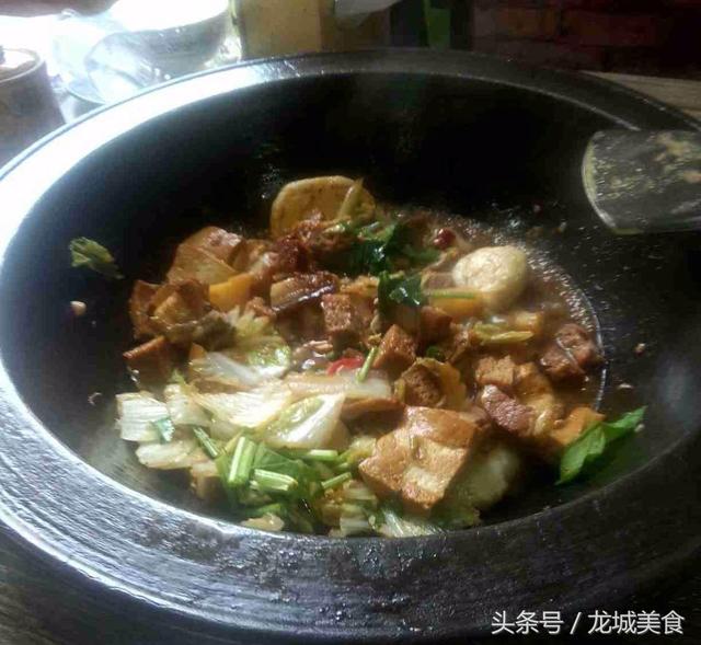太原人民公社铁锅炖菜 记忆中的农家味 想起来哈喇子直流