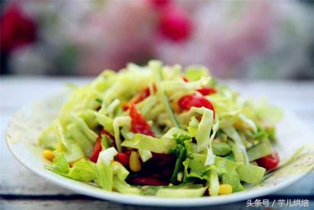 卷心菜的6种家常做法，简单又下饭，营养丰富身体棒，天天吃不腻