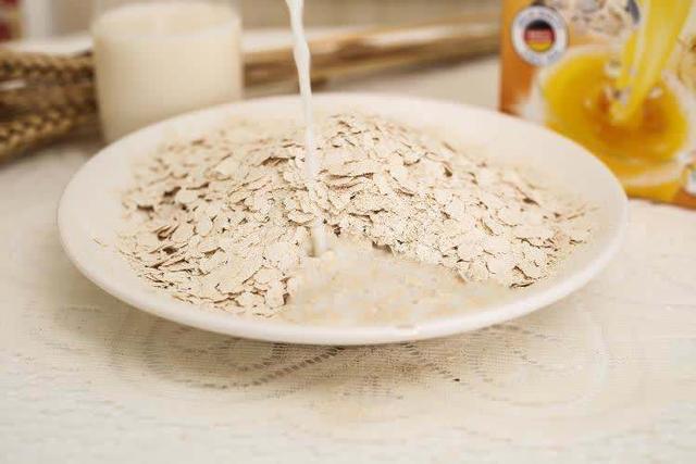 早饭长期吃奶粉泡燕麦片对血糖有什么影响？?