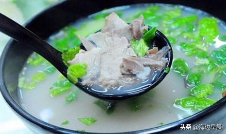 这是羊肉汤，最简单好喝的做法，汤汁发白、肥而不腻、又无膻味