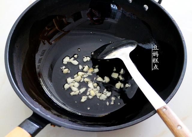 干豆皮怎么吃？教你3分钟炒好，少油少盐，风味十足