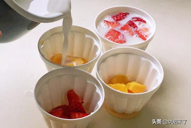 超Q弹的椰汁水果冻，孩子也能轻松做，儿童节享受烘焙的亲子时光