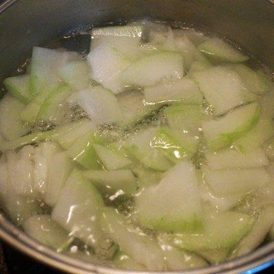 #少盐饮食 轻松生活# 香嫩鲜美的冬瓜丸子汤