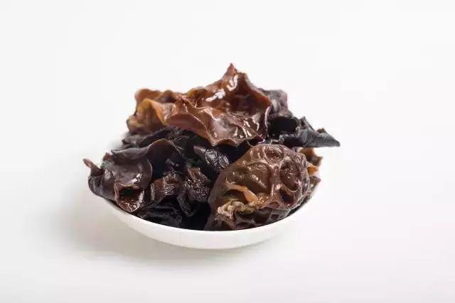 松茸、竹荪、牛肝菌、鸡枞菌、松露……中国哪种野生菌最好吃？