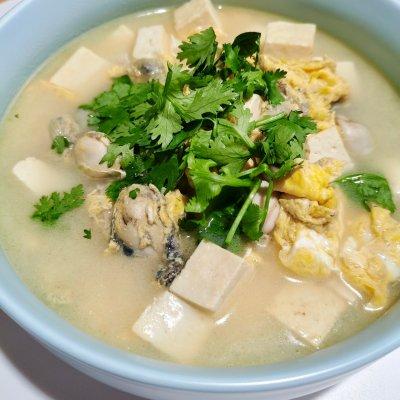 “美容美白，鲜嫩可口”－海蛎子豆腐汤