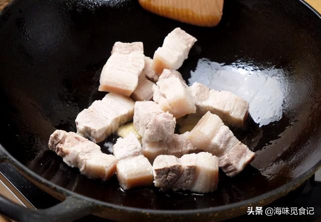 海鲜年夜菜：淡菜干红烧肉，不加一滴水，鲜美入味不肥腻，超香