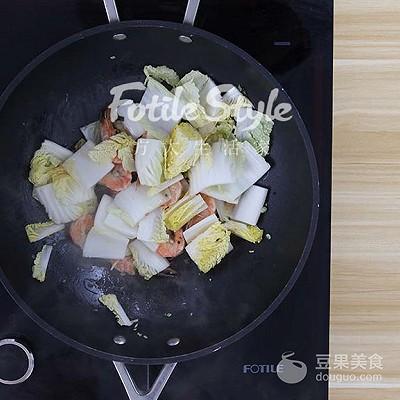 鲜虾炒白菜的做法