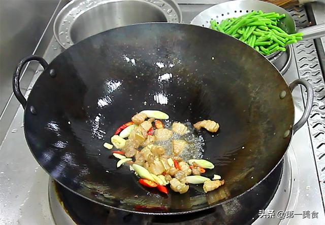 厨师长炒的长豆角一周都吃不腻，脆嫩入味又下饭，学会自己在家做