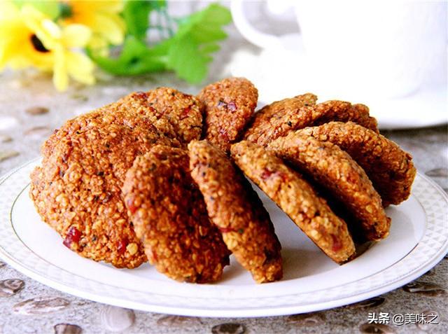 燕麦饼干的16种做法，口感丰富高蛋白低热量，香脆美味老少皆宜