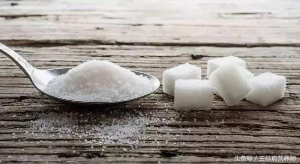 白糖也有保质期？你家的白糖大概已经过期，螨虫已经爬满白糖