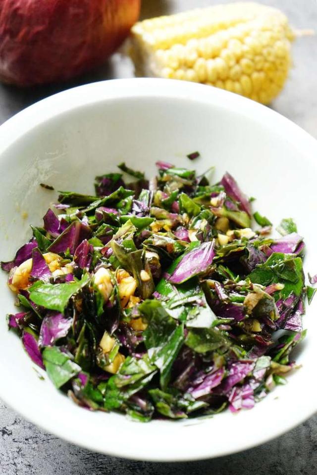 新型保健蔬菜紫背菜，凉拌一下，清凉下火