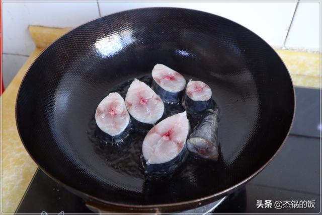 胶东人的家常菜之红烧鲅鱼，做法简单，肉多刺少，老婆孩子都喜欢