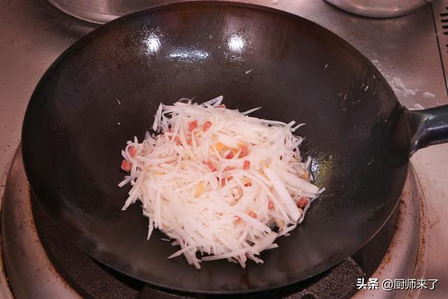 萝卜糕：萝卜、腊肠、虾米搭配，可能是萝卜最好吃的做法