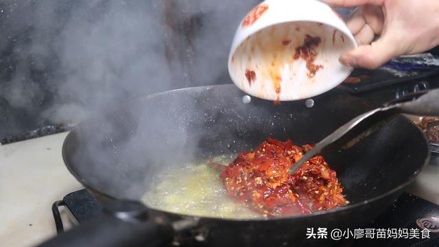 贵州辣子鸡，很多人都不会做，手把手教会你做一锅香喷喷的辣子鸡