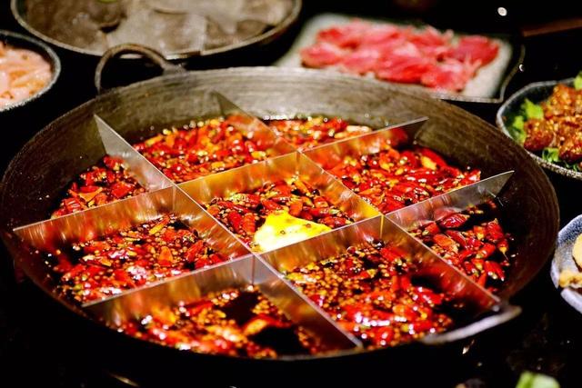 来重庆吃火锅，一定要点的8道菜，口感脆爽可口，连本地人都认可