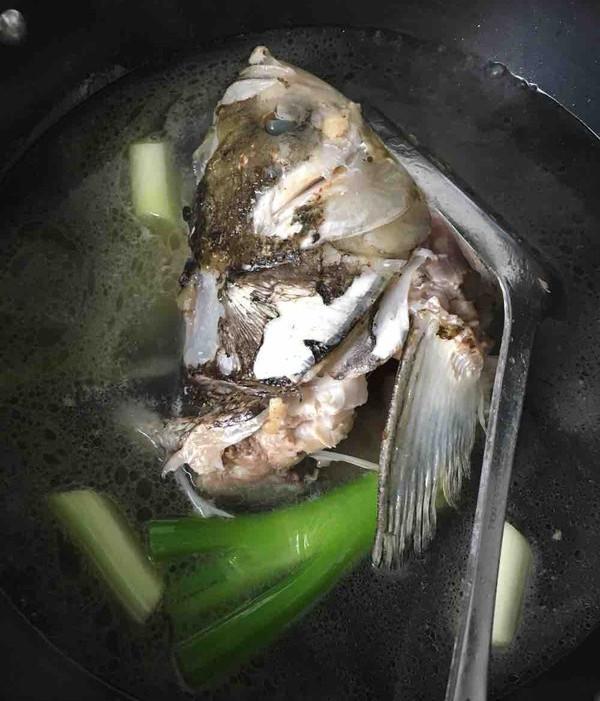 鲜香胖头鱼炖豆腐，味美鲜香，好吃到不想停，下饭必备